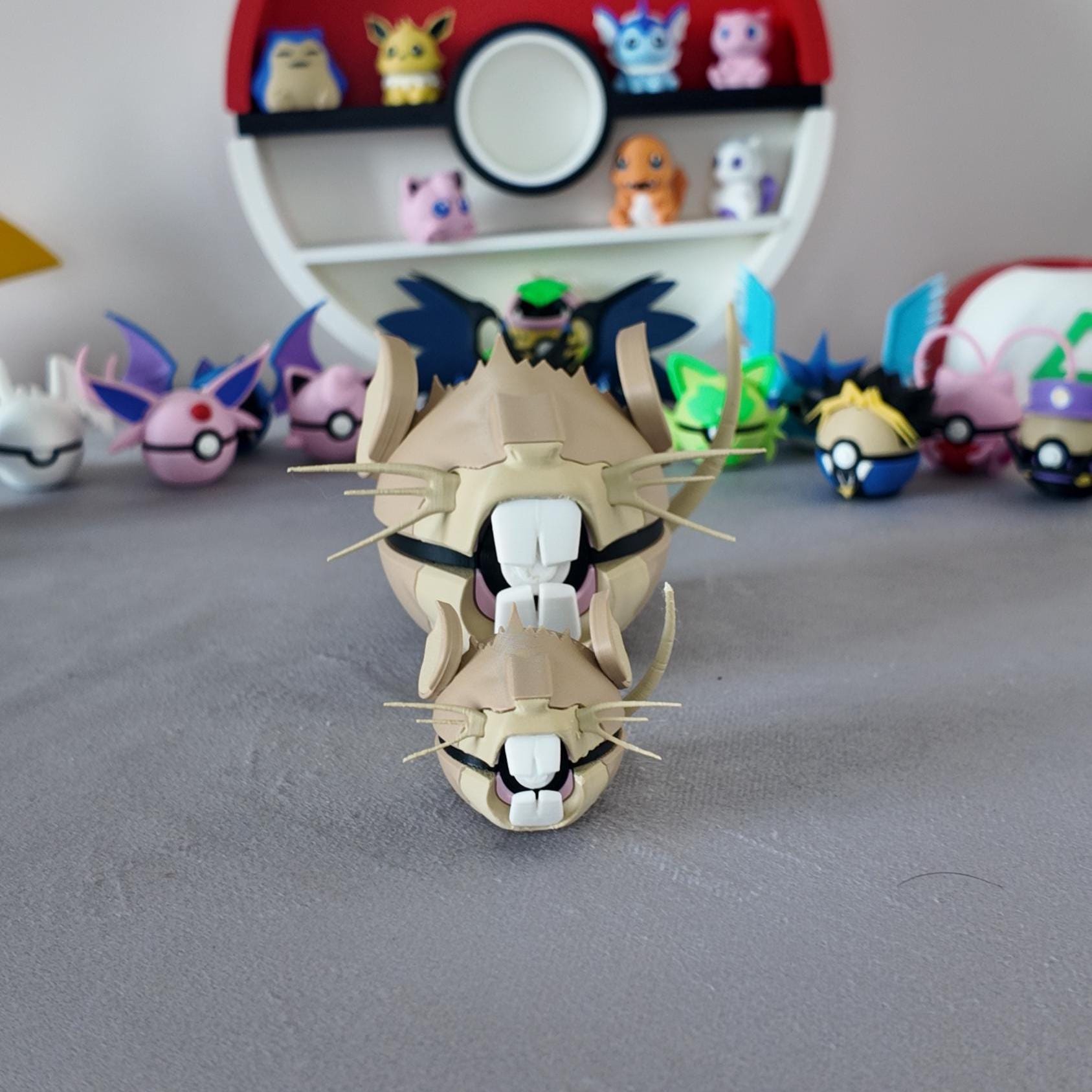 Raticate Pokeball #0020 – 3D Printed Pokémon Collectible – Gamer Desk Decor Gift